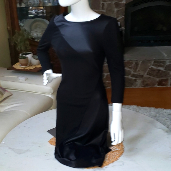 VENUS Dresses & Skirts - Venus black faux leather inset dress size 6